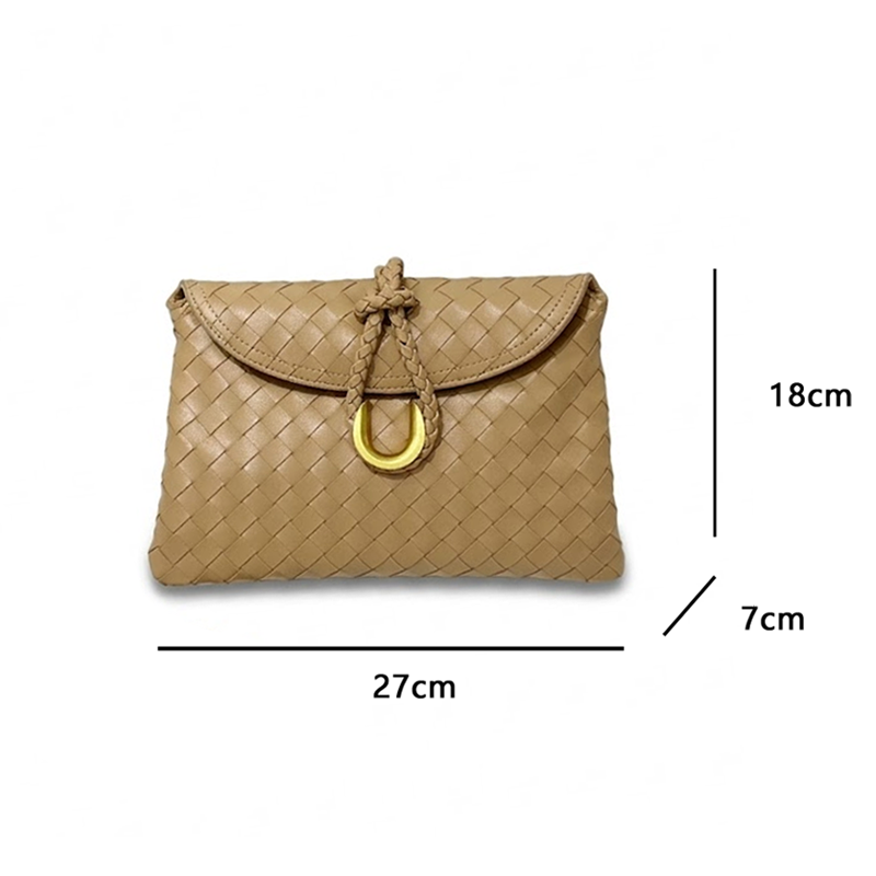 THE REFINED FLAP CLUTCH size chart 1